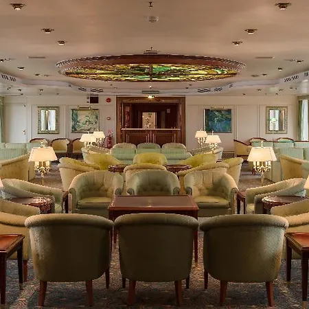 Botel Onriver Hotels - Ms Cezanne