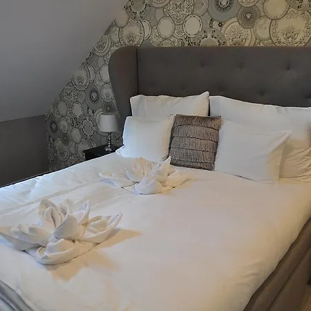 Aparthotel Varalja