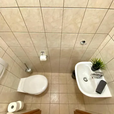 Apartment Downtown Vibe-kiraly I Apts W Private Balcony *