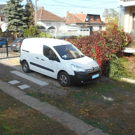 Rákos-patak Family House Vendégház *