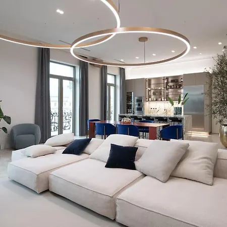 Apartment Luxury Penthouse In Downtown *