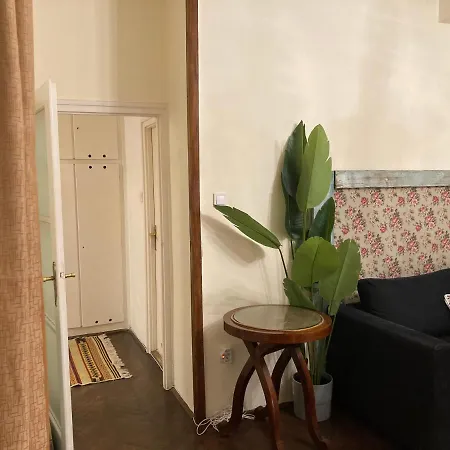 Lovely Cosy Art Flat At Center Budapest