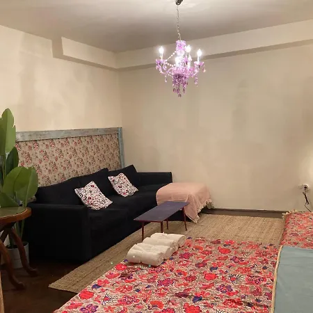 Lovely Cosy Art Flat At Center Budapest