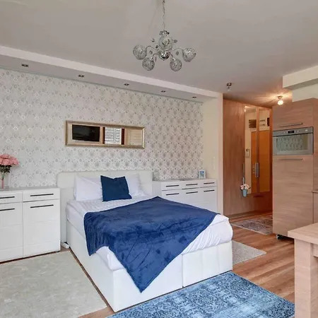 Madarhegy With Garden Buda Side Apartment *