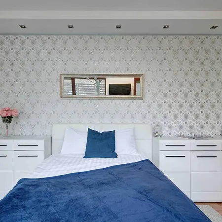 Apartment Madarhegy With Garden Buda Side *