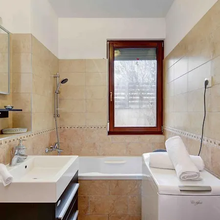 Madarhegy With Garden Buda Side Apartment *