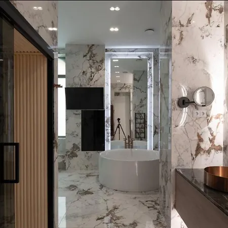 Luxury Penthouse In Downtown