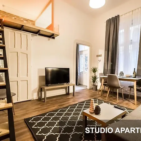 Bpr Whistle Arts Industrial Appartement