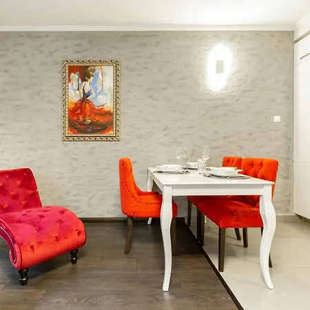 Holidays & Apartment *
