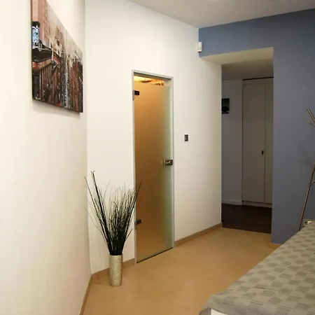 Apartment Luxurious With Balconies In Downtown Bp *