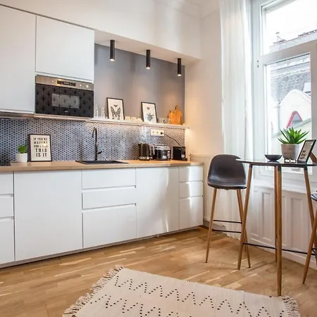 Apartment Cute Riverside With Unique Danube View Balcony Budapest