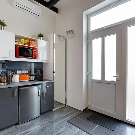 K10 A Kazinczy Apartment