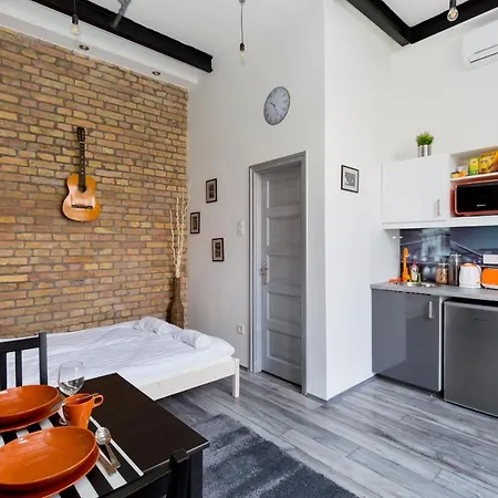 Apartment K10 A Kazinczy