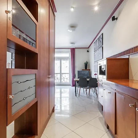 Breathless Panorama Basilika With Balcony Need Reservation For Free Parking Apartment Budapest
