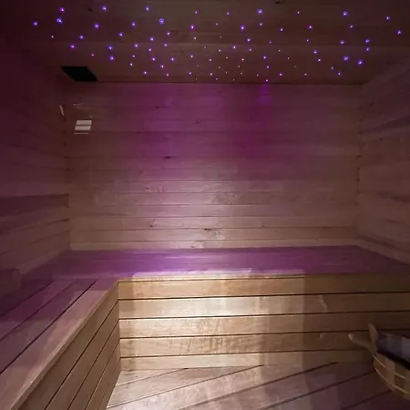 St Stephen Luxury With Jacuzzi And Sauna *