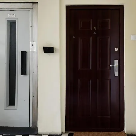 Apartment Smart, Stylish In The Heart Of