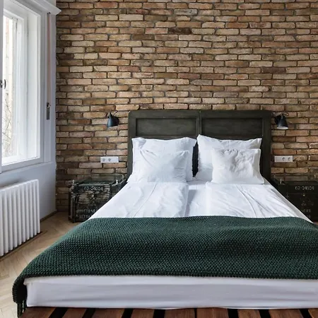 Apartment Smart, Stylish In The Heart Of