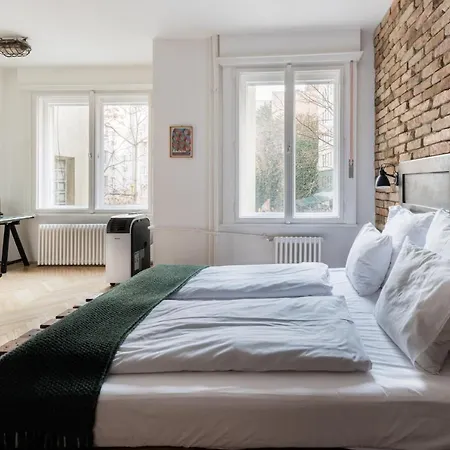 Smart, Stylish In The Heart Of Apartment Budapest