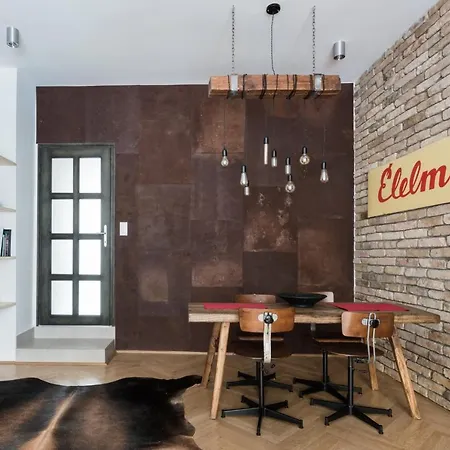 Apartment Smart, Stylish In The Heart Of *