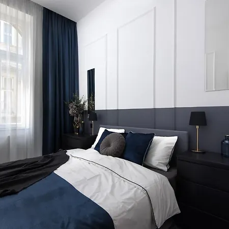 Hollo 3 Bedroom Downtown Apartmán
