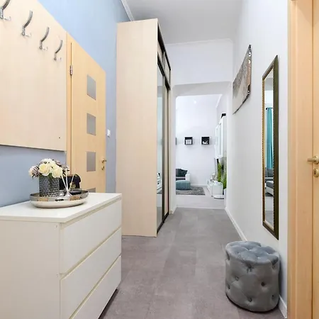Apartment Roses Square Apartman