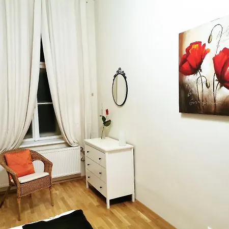 Apartment Orangehomes Kalvin Sq 2 Bedroom Budapest