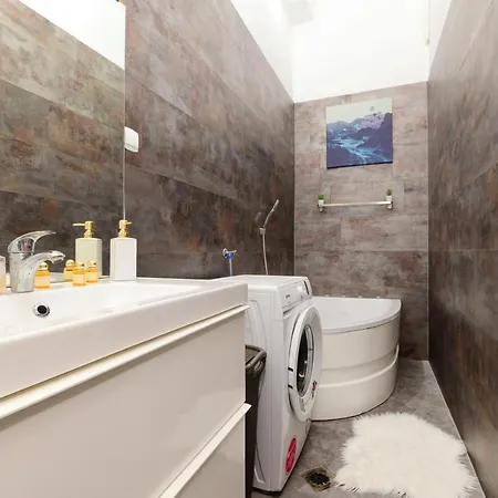 Roses Square Apartman Apartment *