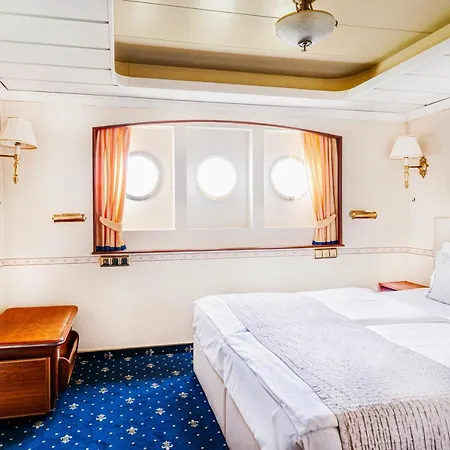 Onriver Hotels - Ms Cezanne 4*