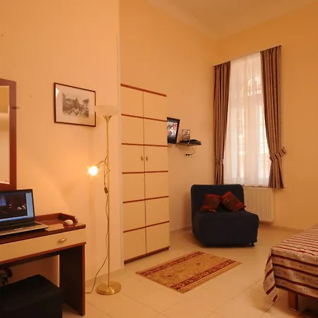 Museum Hotel 3*
