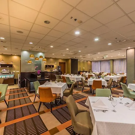 Hotel Lion's Garden 4*