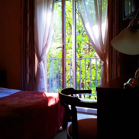 Luna Hotel 3*