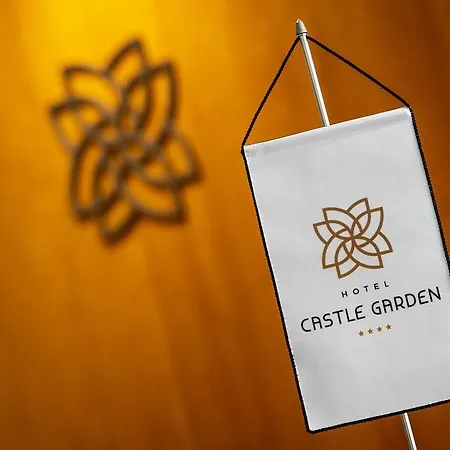 Castle Garden מלון 4*