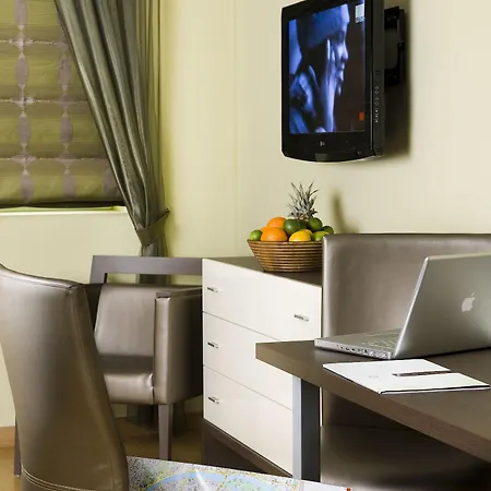 Opera Garden & Hotel 4*