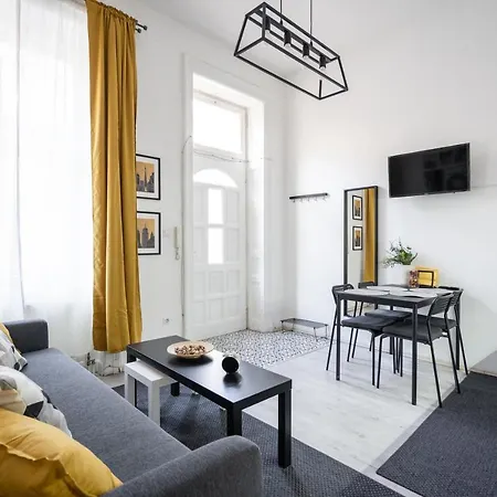 Apartment Bpr White Peony - 2 Bdr Central *