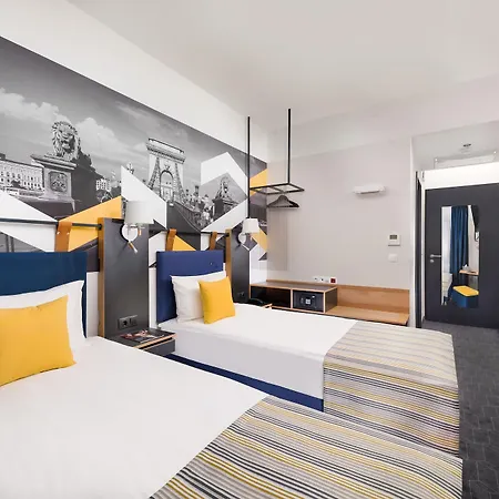Hotel D8