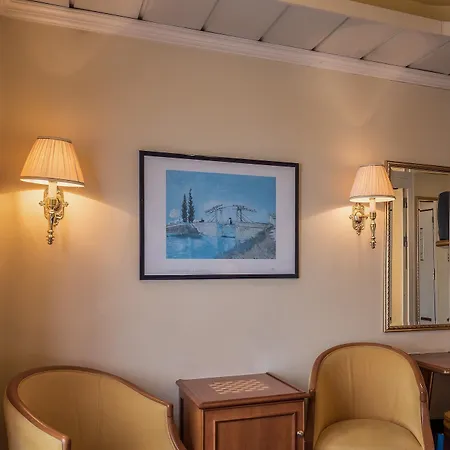Botel Onriver Hotels - Ms Cezanne