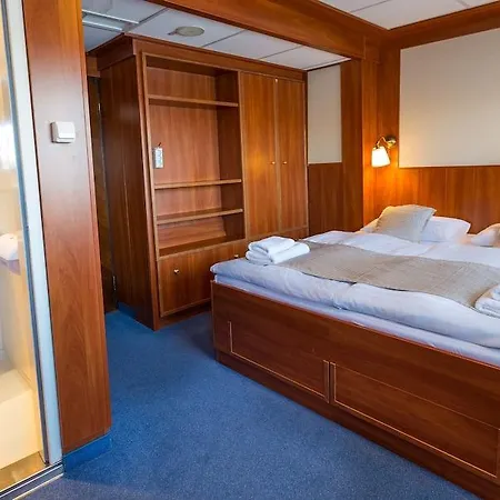 Grand Jules - Boat