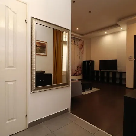 Broadway Downtown Deluxe Appartamento Budapest
