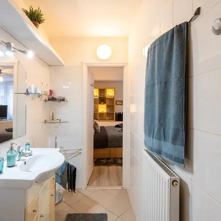 Apartment Away From @budapest Center Budapest