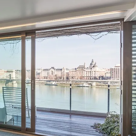 Lanchid 19 Design Budapest