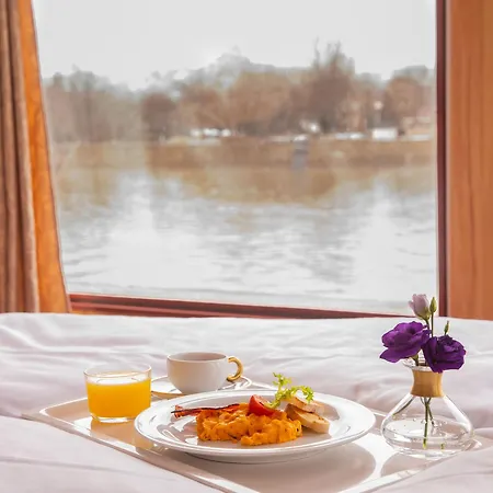 Fortuna Boat Úszó hotel
