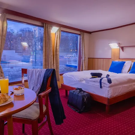 Úszó hotel Fortuna Boat
