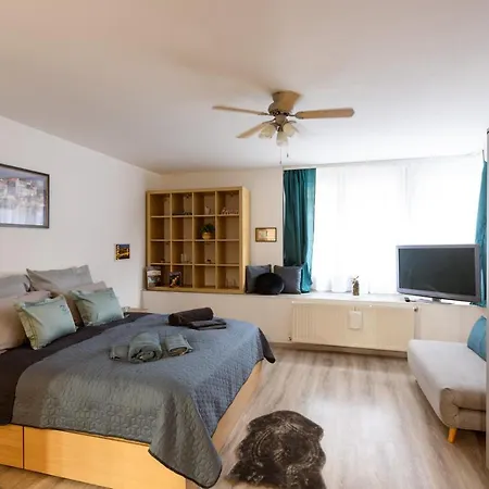 Apartment Away From @budapest Center