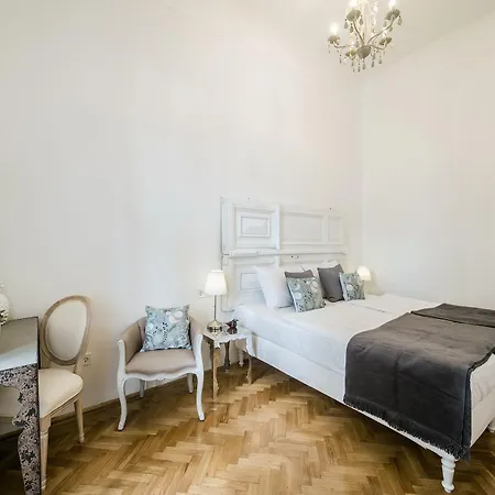 House Beletage-boutique Hotel