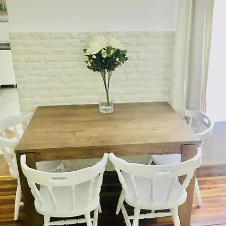 Romantic Two Bedroom In The Hills Of With Private Parking Apartment Budapest