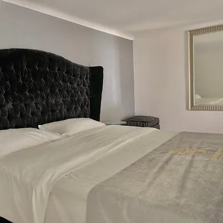 Enzo Capo Jacuzzi Andrassy Apartamento
