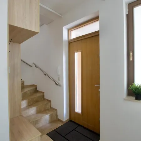 Penthouse By Hi5 -at The Of Apartman