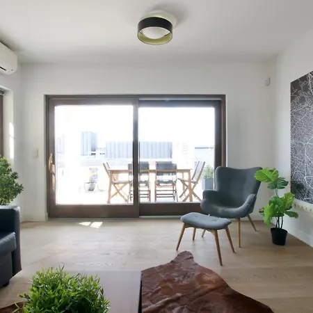 Penthouse By Hi5 -at The Of Apartman