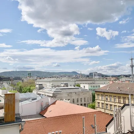 Penthouse By Hi5 -at The Of * Budapešť