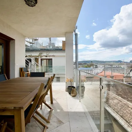 Apartman Penthouse By Hi5 -at The Of